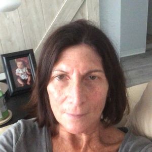 Meet your Posher, Deborah